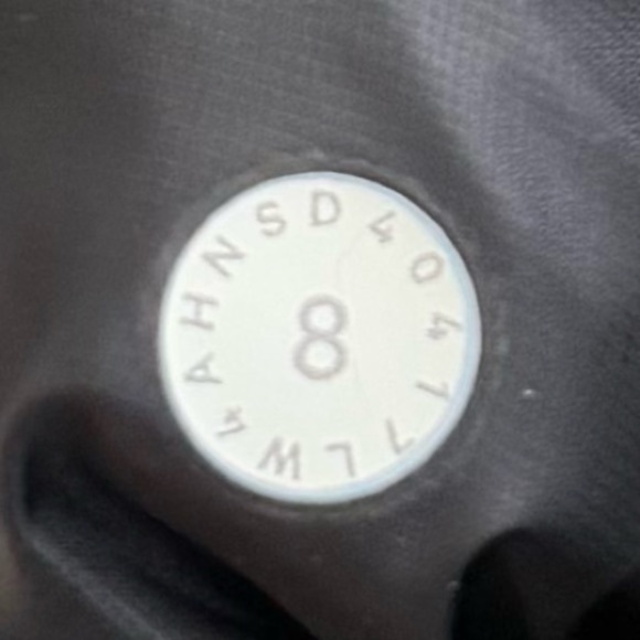 Lululemon Down For A Run Vest II in Black - Picture 16 of 16